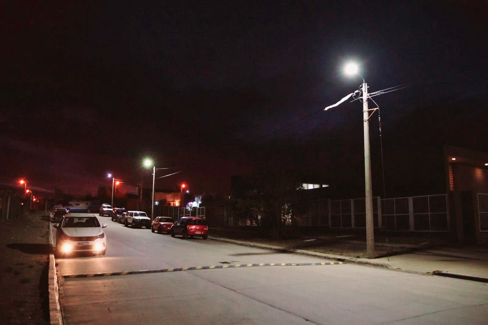 La SCPL avanza con la colocación de más de 100 luminarias LED en Comodoro y Rada Tilly 
