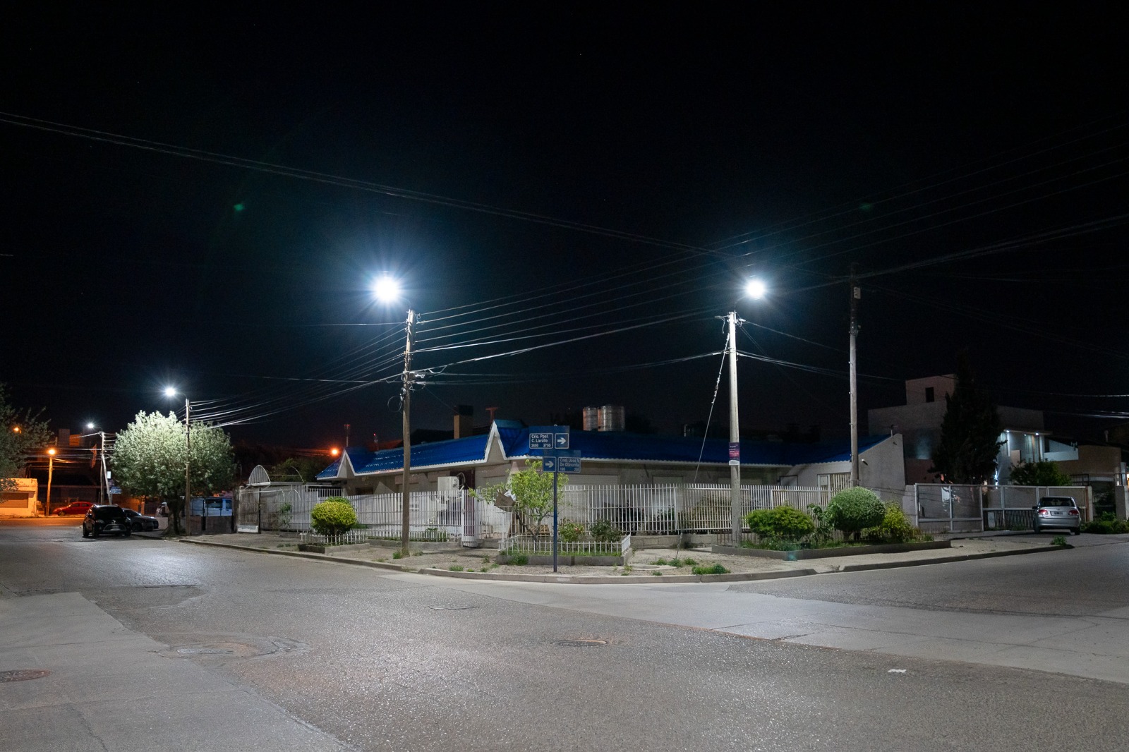 La SCPL refuerza la iluminación en los corredores seguros escolares con más de 150 artefactos LED 