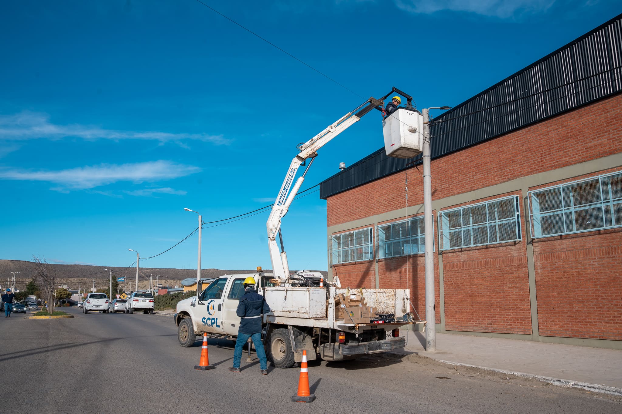 La SCPL y el Municipio transforman el alumbrado público de Rada Tilly con el recambio de 500 luminarias 